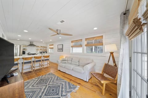 Welcome to Pierside Cottage A!