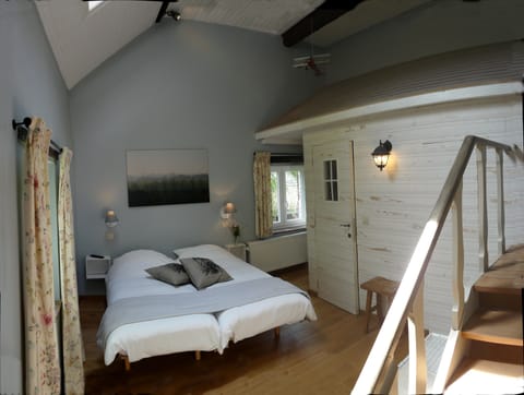 Premium Twin Room, Garden View | Premium bedding, minibar, individually decorated, individually furnished