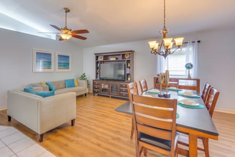Pensacola Vacation Rental | 4BR | 2BA | 1,492 Sq Ft