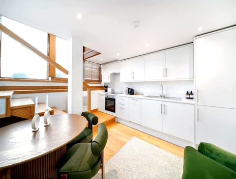 Apartment | Private kitchen | Cleaning supplies