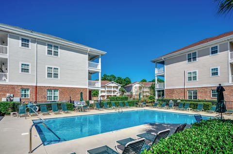 Cypress Bend Community Pool