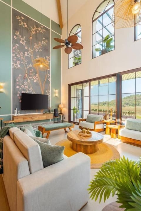 Deluxe Villa | Living area