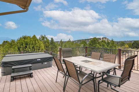Tropic Vacation Rental | 3BR | 2BA | 1,740 Sq Ft