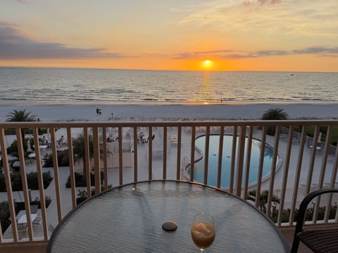 Your own Private Lanai with seating for four
