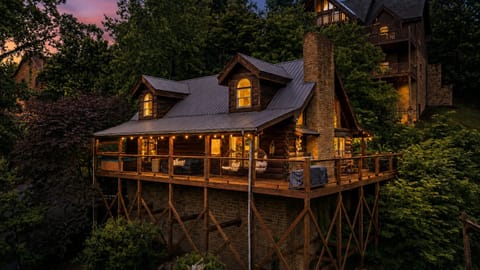Welcome to your Smoky Mountain escape, tucked into a peaceful resort setting just minutes from the heart of Pigeon Forge.