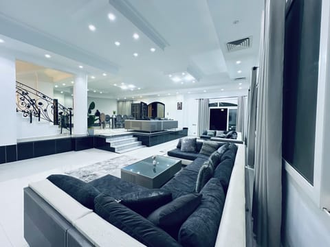Deluxe Villa, Garden View | Interior
