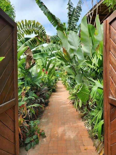 Superior Villa, Garden View | Property grounds