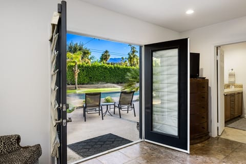 House | 4 bedrooms, high-speed internet