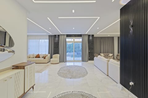 Luxury Villa, 6 Bedrooms, Private Pool, Garden View | Interior