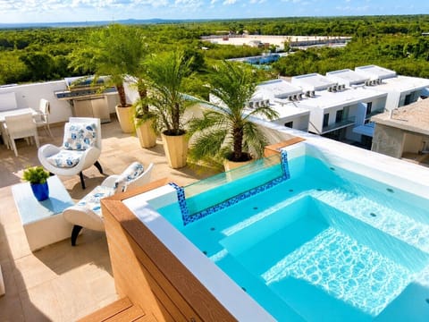 Rooftop Terrace Private Hot Tub