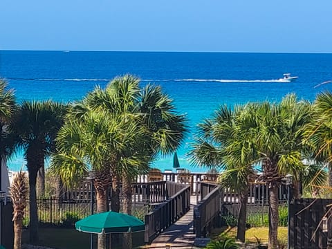 Overlooking the Sundeck and Beach Access