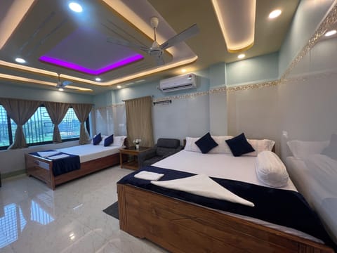Luxury Quadruple Room, Patio, River View | Blackout drapes, soundproofing, WiFi (free)
