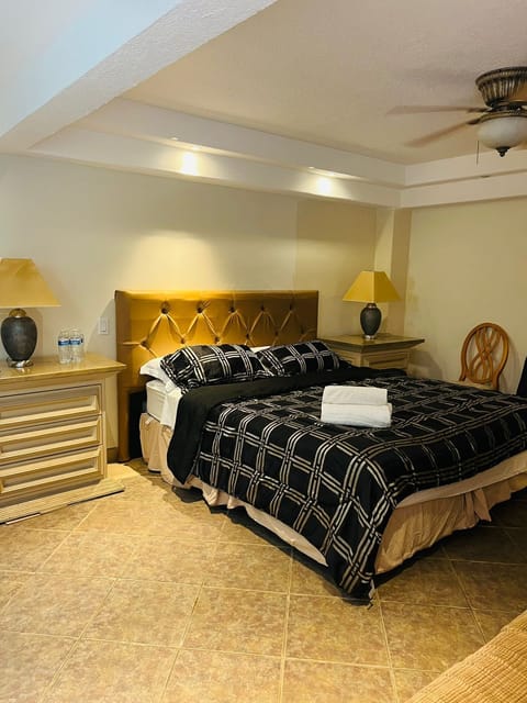 Luxury Suite | Individually furnished, desk, free WiFi
