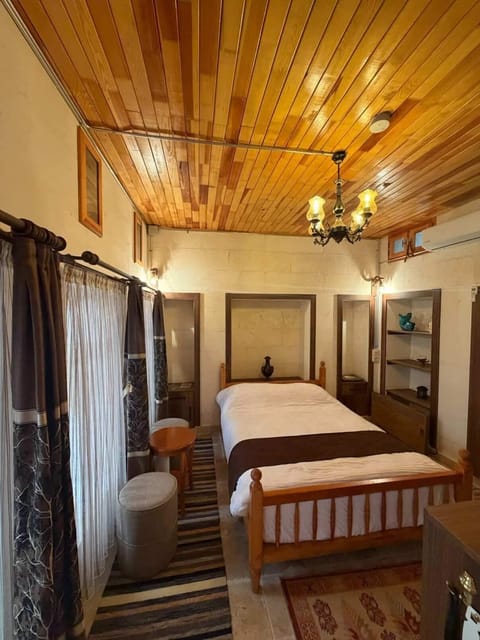 Premium bedding, free minibar items, in-room safe
