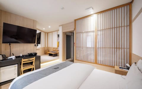 Terrace Room | Free WiFi, bed sheets