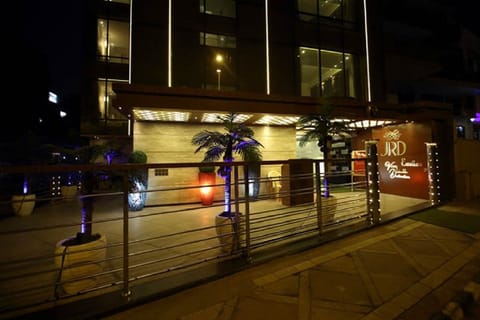 Front of property - evening/night