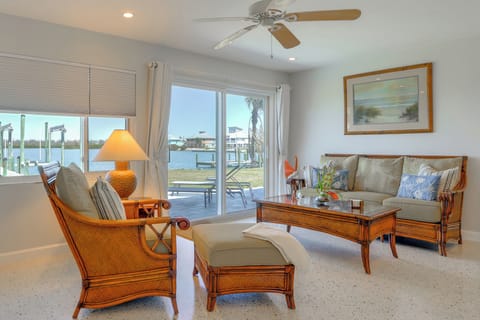 Englewood Vacation Rental | 3BR | 2BA | 1,644 Sq Ft