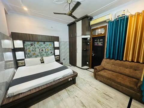 Deluxe Double Room, Balcony, City View | Desk, laptop workspace, free WiFi