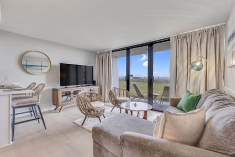 Atlantic Towers 104-print-001-010-Main Living Area-4200x2800-300dpi