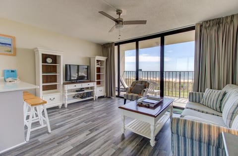 Atlantic Towers 204-large-001-011-Main Living Area-1500x986-72dpi