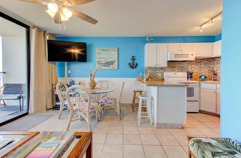 Atlantic Towers 305-large-007-042-Main Living Area-1500x986-72dpi