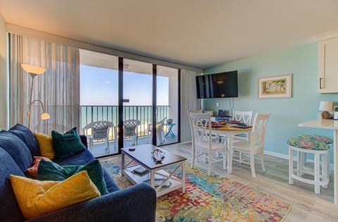 Atlantic Towers 405-large-001-015-Main Living Area-1500x986-72dpi