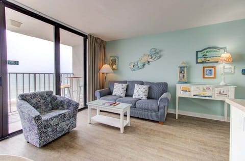 Atlantic Towers 612-print-004-070-Main Living Area-4200x2760-300dpi