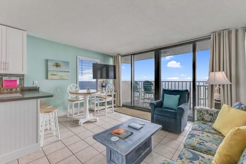 Atlantic Towers 701-print-001-019-Main Living Area-4200x2800-300dpi