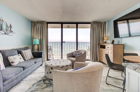 Atlantic Towers 711-print-002-035-Main Living Area-4200x2759-300dpi