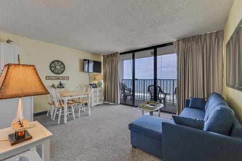 Atlantic Towers 806-large-001-032-Main Living Area-1500x1000-72dpi