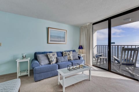 Atlantic Towers 1105-print-003-014-Main Living Area-4200x2800-300dpi