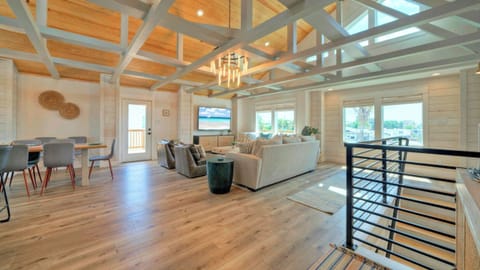House (Multiple Bedrooms) | Interior