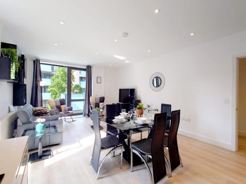 Apartment, 2 Bedrooms (in Poplar near Canary Wharf) | Individually decorated, individually furnished, desk, blackout drapes