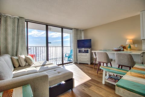 Atlantic Towers 611-print-001-001-Living Room-4200x2804-300dpi