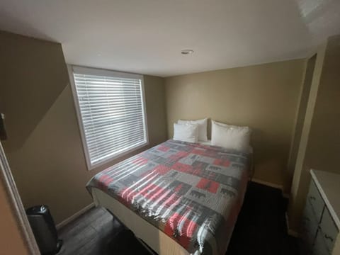 Bedroom. Interior and views may vary based on location and availability.