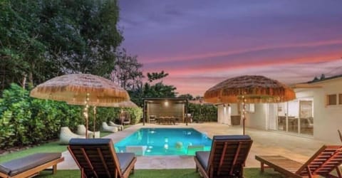 Comfort Villa | Pool | Outdoor pool