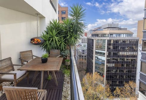 We felt right at home. The location was ideal. Easy access to a plethora of eateries & shops 