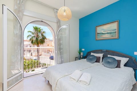 Studio (2 Bedrooms) | Interior