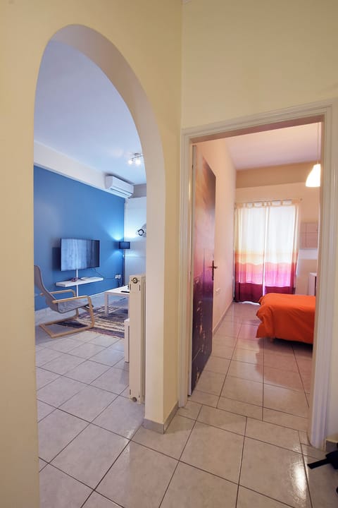 Entrance of 2nb bedroom and living room