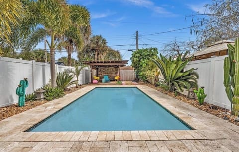 12x24' pool goes from 4' - 6' deep. 4 loungers with umbrella provided.