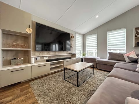 Open plan living space | Mapleton Elite, Wemyss Bay Inverclyde