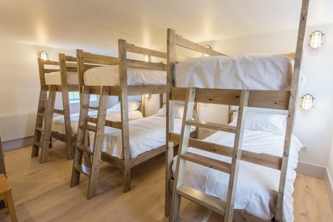 Standard Shared Dormitory (Durn Hill) | Iron/ironing board (on request), WiFi (free), bed sheets