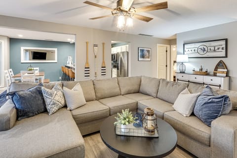 Village of Four Seasons Vacation Rental | 3BR | 3BA | 1,440 Sq Ft