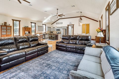 Lulu Vacation Rental | 3BR | 2BA | 2,200 Sq Ft