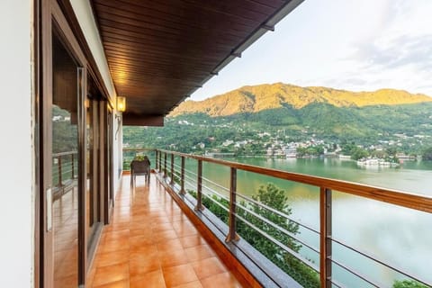 Deluxe Villa, Balcony, City View | Property grounds