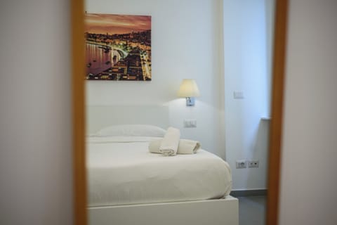 Apartment (1 Bedroom) | 1 bedroom, laptop workspace, bed sheets
