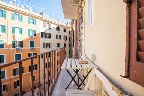 Apartment (1 Bedroom) | Balcony