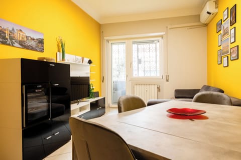 Apartment (1 Bedroom) | Living area | 40-inch Smart TV with cable channels