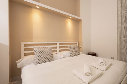 Apartment (2 Bedrooms) | 2 bedrooms, iron/ironing board, bed sheets
