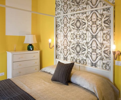 Apartment (2 Bedrooms) | 2 bedrooms, bed sheets